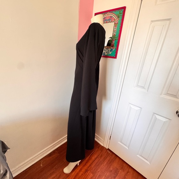 Chic Black Long Sleeve Dress - Picture 4 of 4